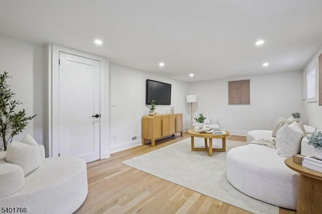 315 Mountain Ave, New Providence Boro, NJ 07974