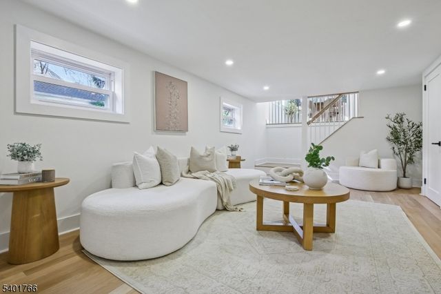 315 Mountain Ave, New Providence Boro, NJ 07974