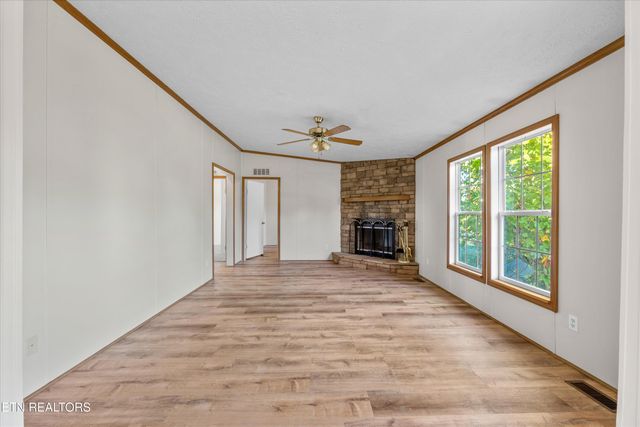 2943 Flicker Lane, Dandridge, TN 37725