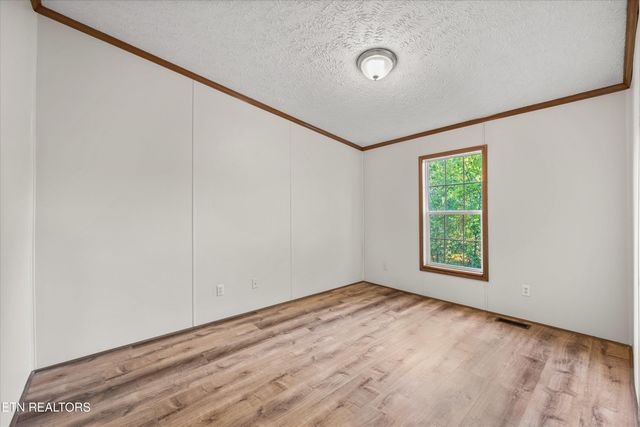 2943 Flicker Lane, Dandridge, TN 37725