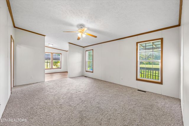 2943 Flicker Lane, Dandridge, TN 37725