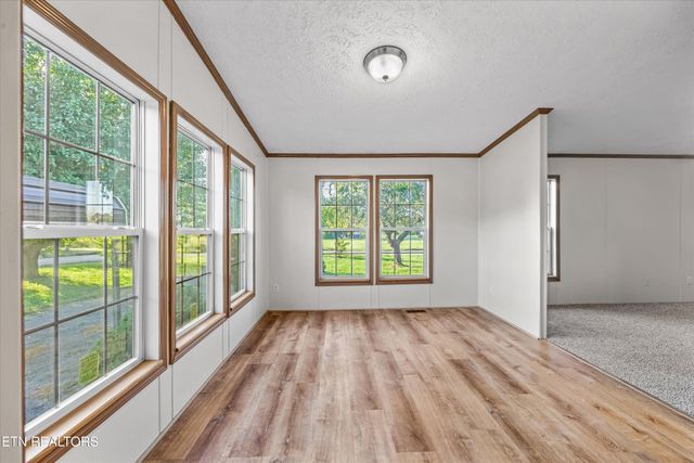 2943 Flicker Lane, Dandridge, TN 37725