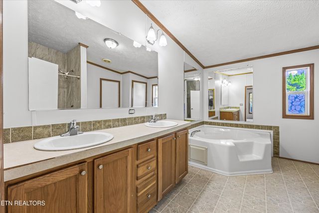 2943 Flicker Lane, Dandridge, TN 37725