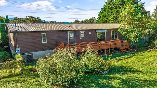 2943 Flicker Lane, Dandridge, TN 37725