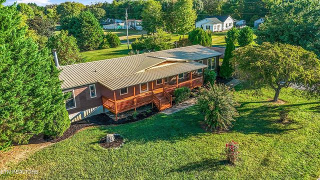 2943 Flicker Lane, Dandridge, TN 37725