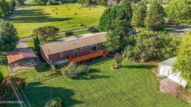 2943 Flicker Lane, Dandridge, TN 37725