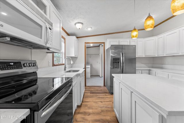 2943 Flicker Lane, Dandridge, TN 37725