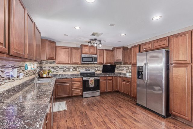 6821 W CAMPBELL Avenue, Phoenix, AZ 85033