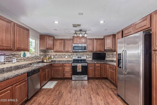 6821 W CAMPBELL Avenue, Phoenix, AZ 85033