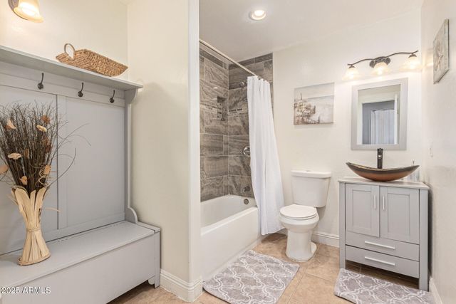 6821 W CAMPBELL Avenue, Phoenix, AZ 85033