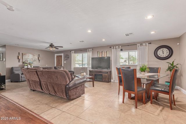 6821 W CAMPBELL Avenue, Phoenix, AZ 85033