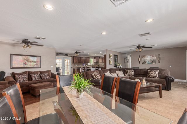 6821 W CAMPBELL Avenue, Phoenix, AZ 85033