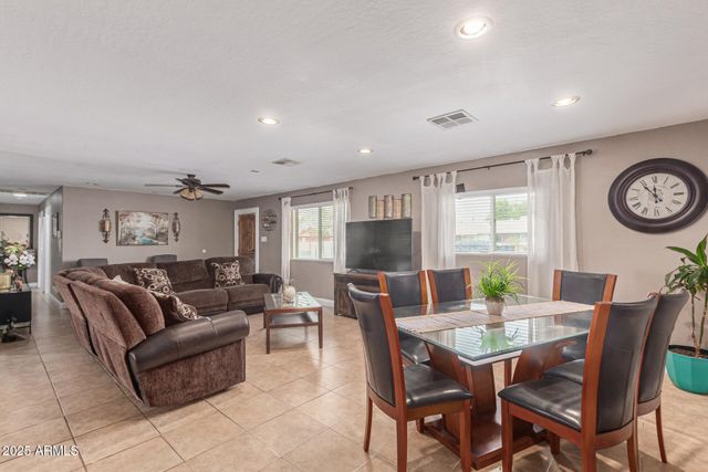 6821 W CAMPBELL Avenue, Phoenix, AZ 85033