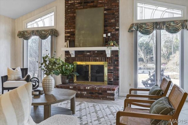 12044 Carberry Place, Town And Country, MO 63131