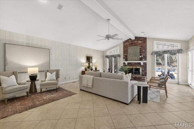 12044 Carberry Place, Town And Country, MO 63131