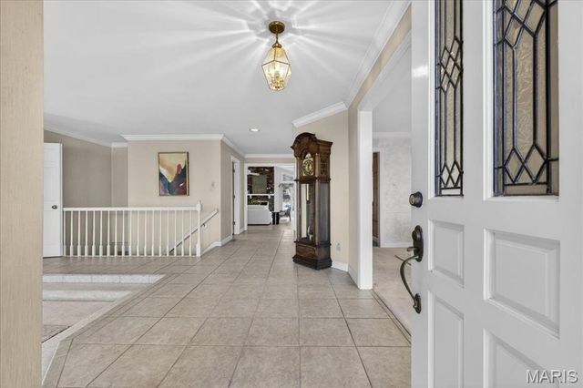 12044 Carberry Place, Town And Country, MO 63131