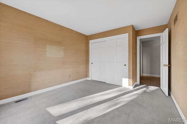 12044 Carberry Place, Town And Country, MO 63131