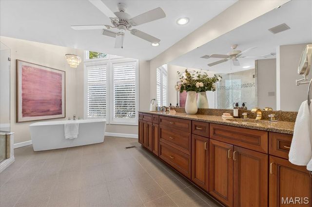 12044 Carberry Place, Town And Country, MO 63131