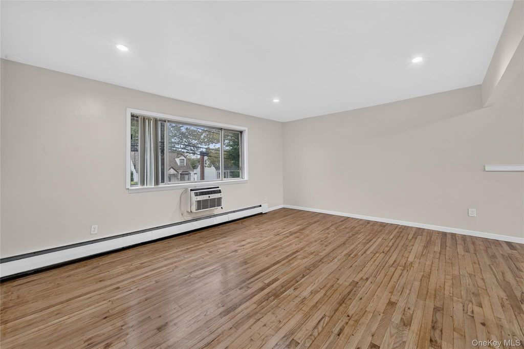 147- 53 Weller Lane, Rosedale, NY 11422 — photo 4