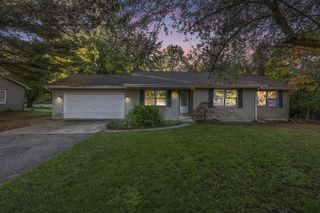 22327 Woodhenge Drive, Mattawan, MI 49071