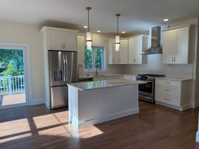 55 Wilderness Drive, Nashua, NH 03062
