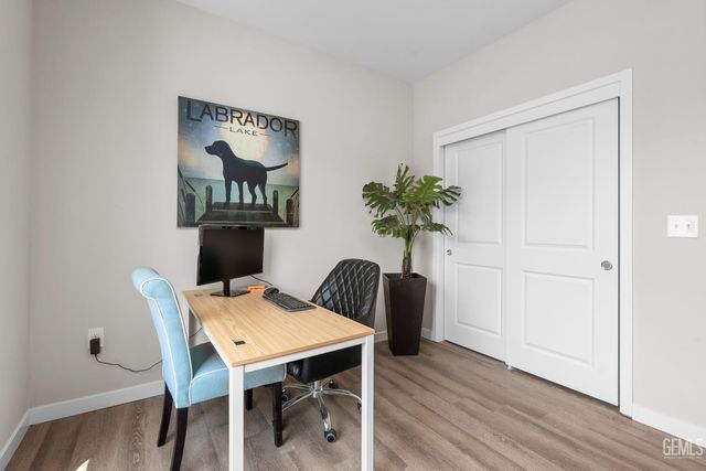 6020 Curvy Hills Drive, Bakersfield, CA 93306