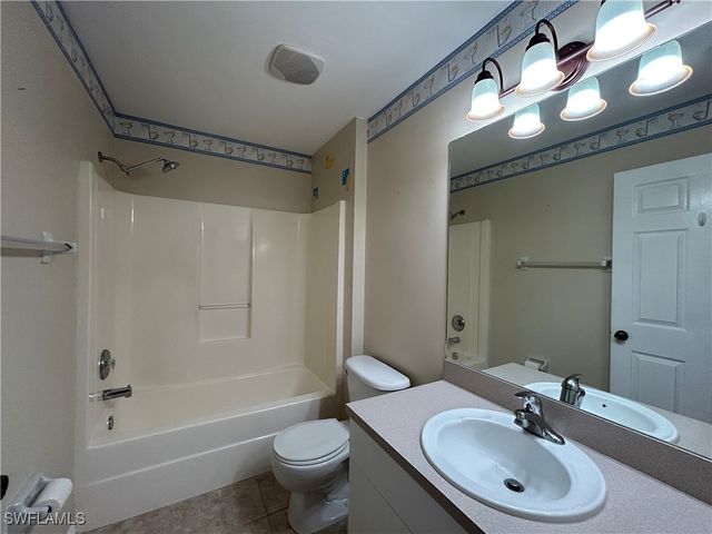 26 SW 19th LN, Cape Coral, FL 33991