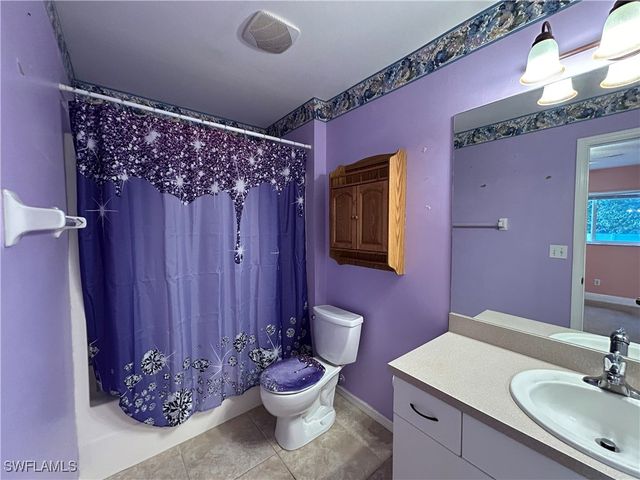 26 SW 19th LN, Cape Coral, FL 33991