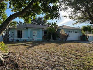 26 SW 19th LN, Cape Coral, FL 33991