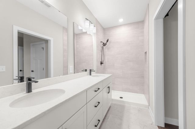 22332 Lilac Way, Forest Lake, MN 55025