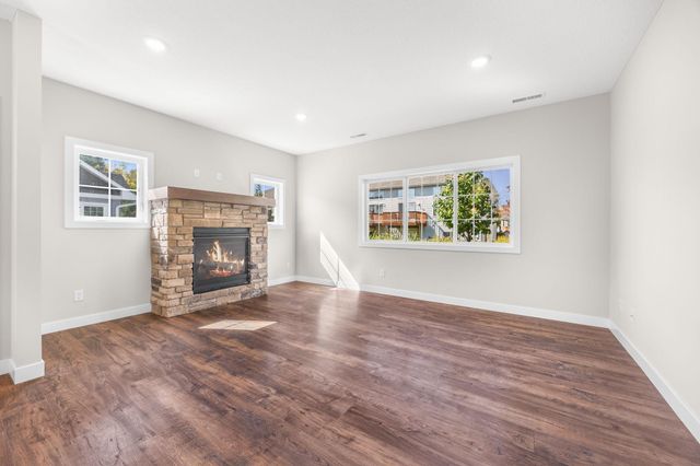 22332 Lilac Way, Forest Lake, MN 55025