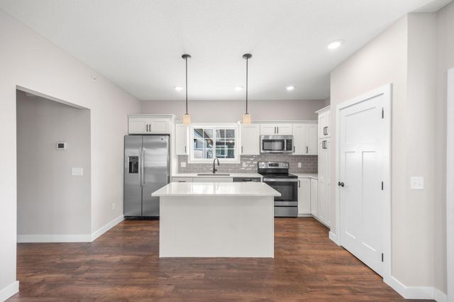 22332 Lilac Way, Forest Lake, MN 55025