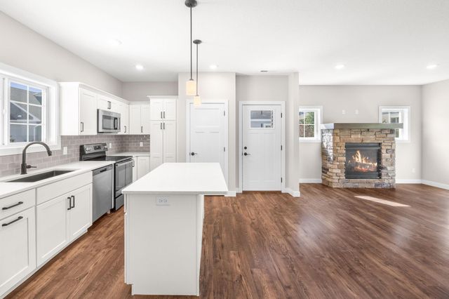 22332 Lilac Way, Forest Lake, MN 55025