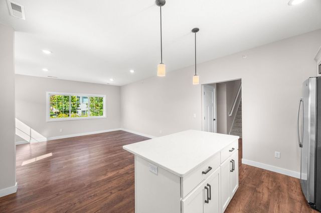 22332 Lilac Way, Forest Lake, MN 55025