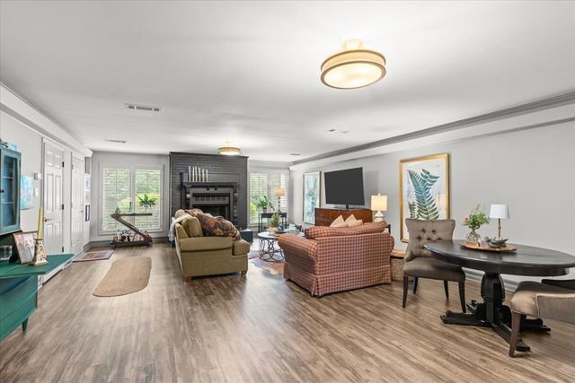 2058 W Main, Dothan, AL 36301