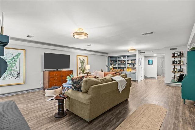 2058 W Main, Dothan, AL 36301