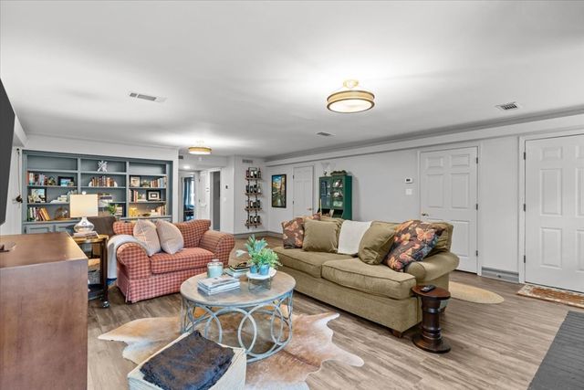 2058 W Main, Dothan, AL 36301