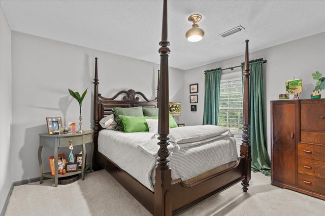 2058 W Main, Dothan, AL 36301