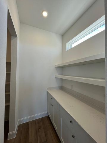 6026 Marina Ray Drive, Baytown, TX 77521