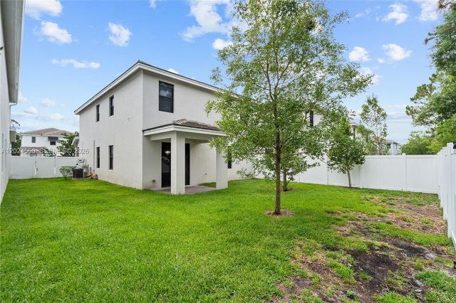 18493 Glenstone Street, Jupiter, FL 33458