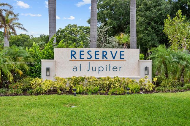 18493 Glenstone Street, Jupiter, FL 33458