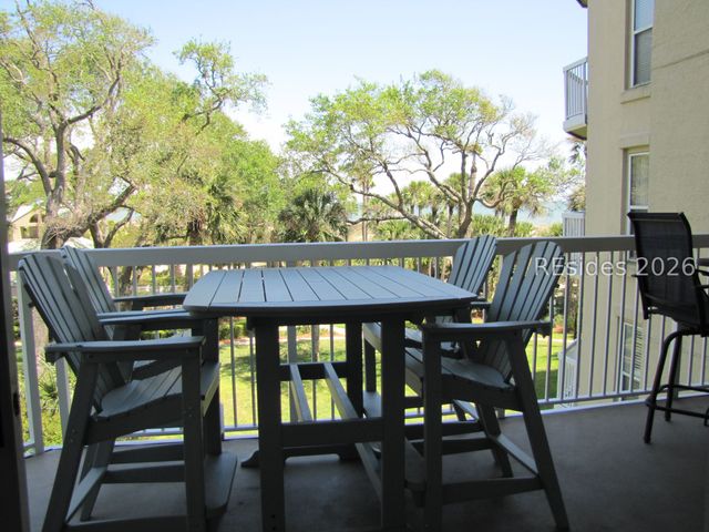 77 Ocean Ln Apt 210, Hilton Head Island, SC 29928
