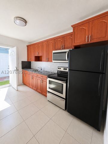 10841 SW 7th St 1, Sweetwater, FL 33174