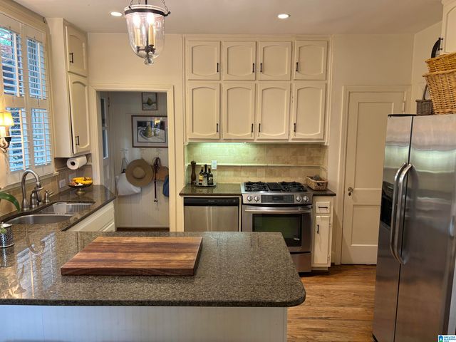 2200 S 21ST AVENUE, Birmingham, AL 35223