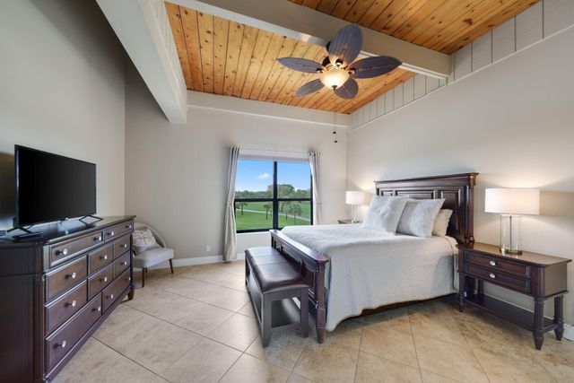 800 Greensward Court 203- I, Delray Beach, FL 33445