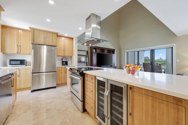 800 Greensward Court 203- I, Delray Beach, FL 33445