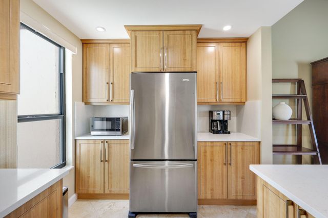 800 Greensward Court 203- I, Delray Beach, FL 33445