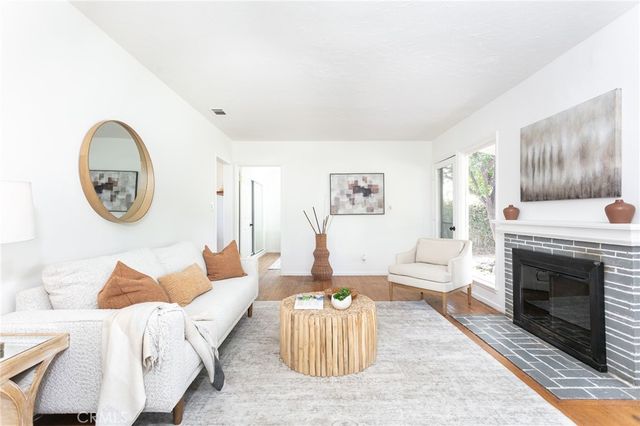 7513 Oak Park, Lake Balboa, CA 91406