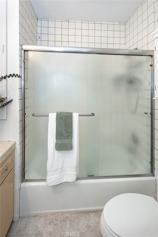 7513 Oak Park, Lake Balboa, CA 91406