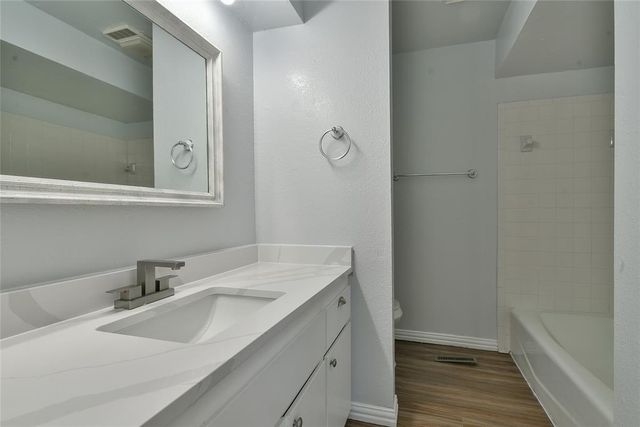 13917 E Crossing Way, Edmond, OK 73013